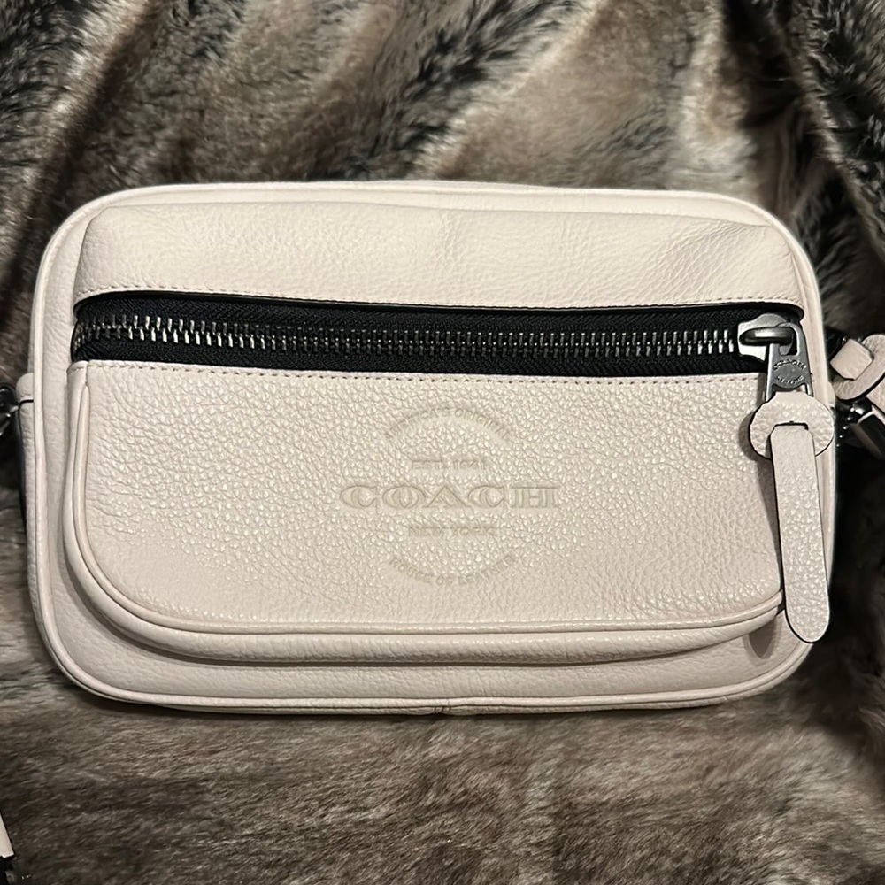 Coach Pebbled Leather Men's Crossbody Bag in chalk EUC